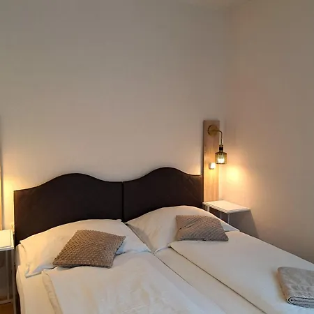 Alcorso Pension Гостевой дом Банска-Бистрица